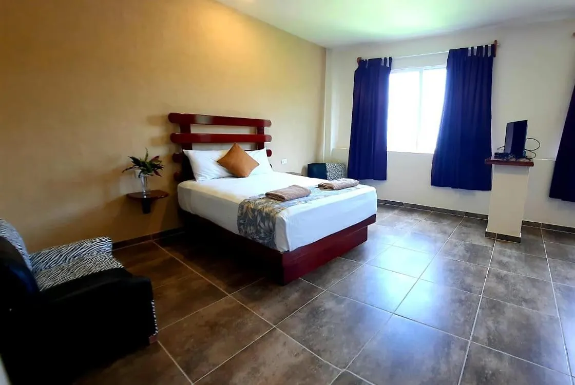 Porto Coral Hotel & Suites Mahahual 3*,