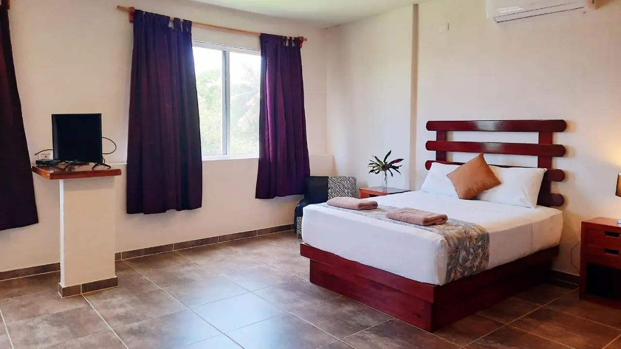 Porto Coral Hotel & Suites Chetumal 3*,